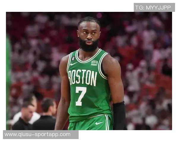 杰伦布朗独揽41分难救球队双拳难敌四手的尴尬局面