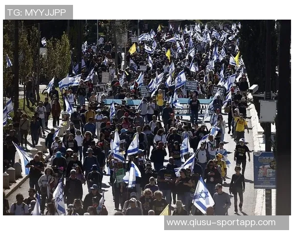 德国球迷组织警告加强球场安全措施可能引发更大规模抗议活动 德国球迷组织警告加强球场安全措施可能引发更大规模抗议活动