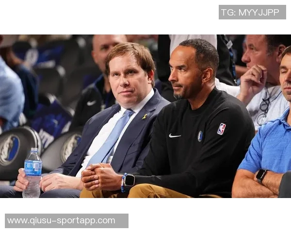 独行侠内部对浓眉复出时机意见不一球队老板出面协调决策