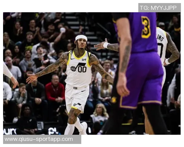 势如破竹的精彩瞬间弗拉格飞身大帽拉塞尔助攻浓眉空中暴扣