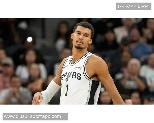 文班表现超凡让浓眉显得普通他是我见过最罕见的优秀球员