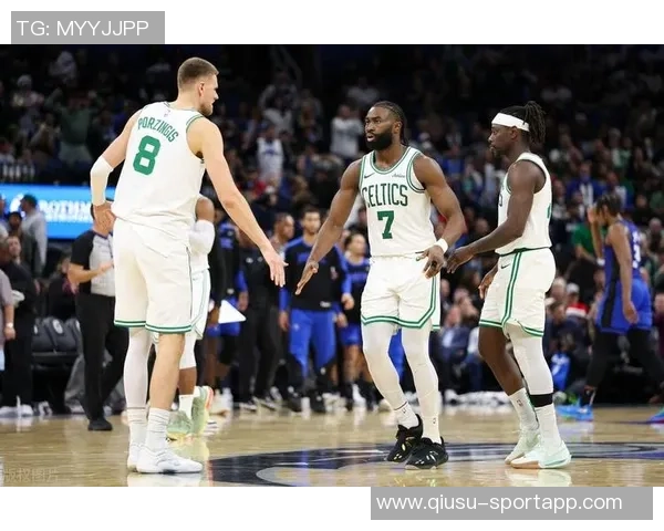 明天绿军客场挑战步行者杰伦布朗因背部痉挛出战可能性不大豪泽状态成疑