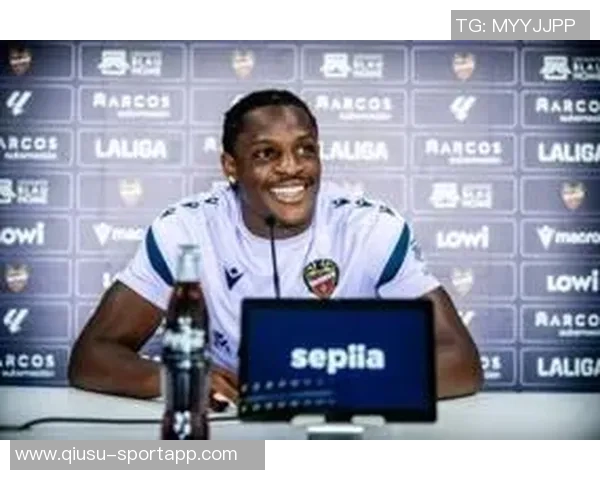 皇马与莱万特前锋艾永经纪人接触球员倾向加盟巴萨